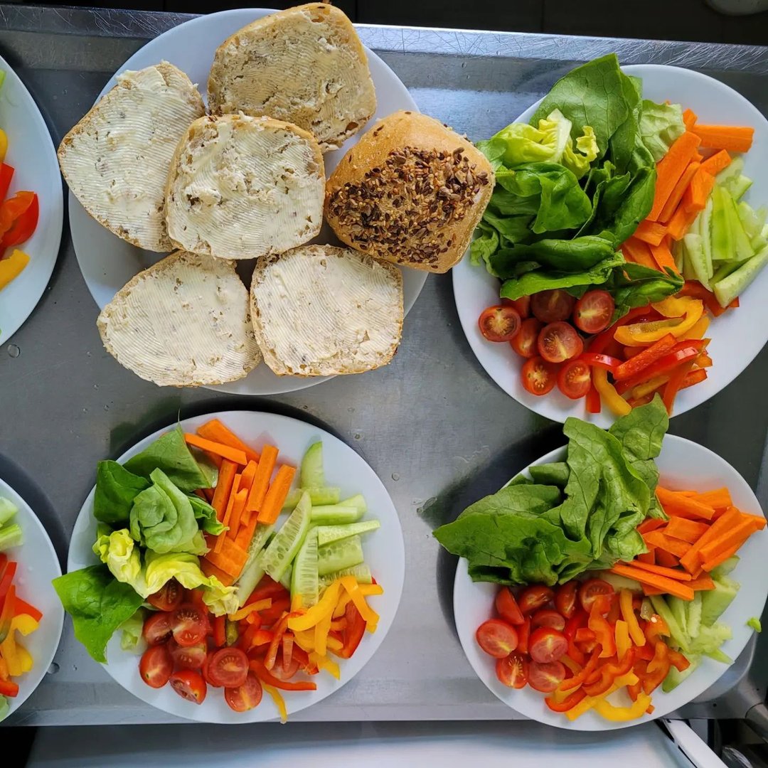 Plant-based snacks are a result of the combined testing of the danish tool "Organizing training for plant-based cooking" and  the finish tool "Attractive serving of plant-based food".